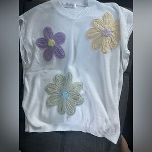 White Flower Knit Short Sleeve Sweater